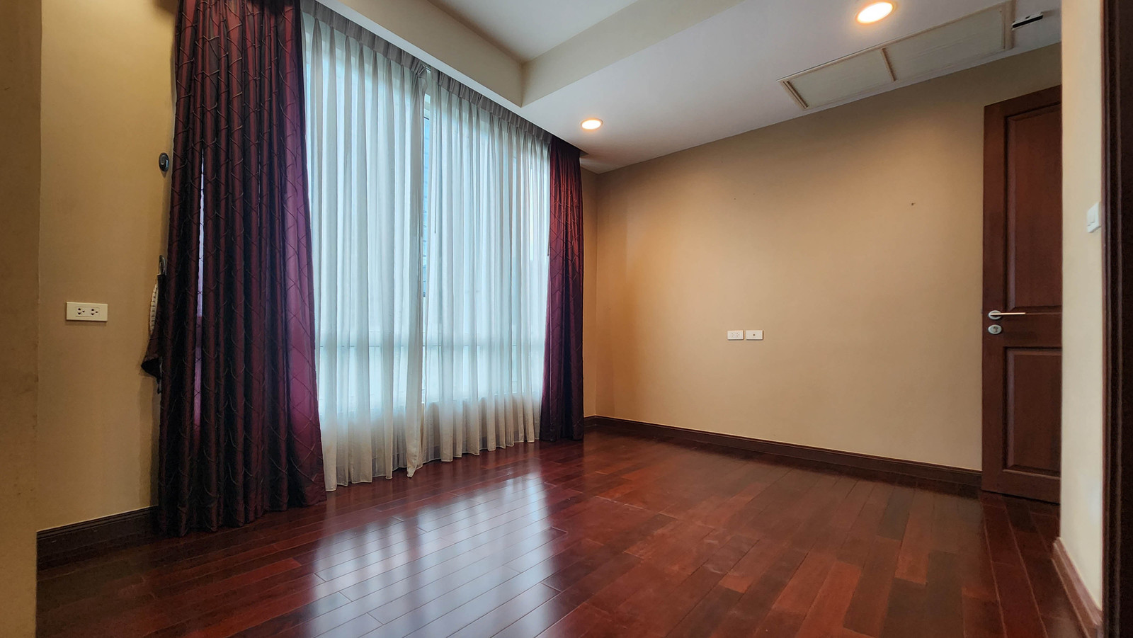 ขาย/เช่า ดุสิต สวีทส์ ราชดำริ แบงค็อก  Dusit Suites Ratchadamri Bangkok 2 ห้องนอน 2 ห้องน้ำ – รูปที่ 4