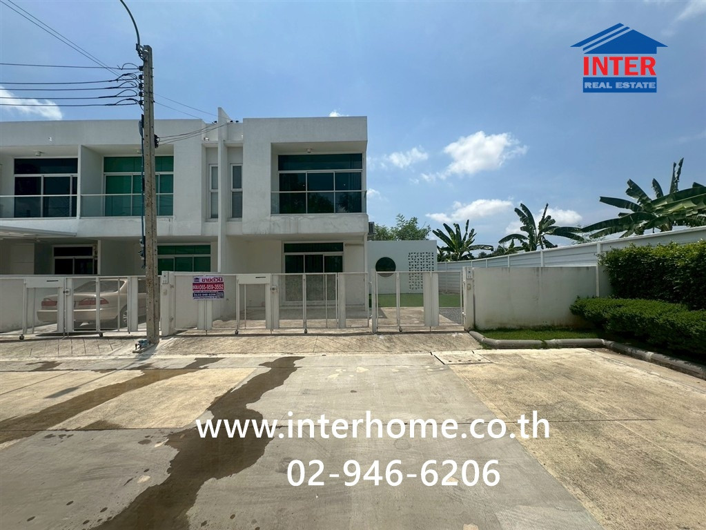 Townhome, 2 floors, 58.5 sq m, Eren Bangna Village, Soi Mahachai, Bangna Trad Road, Bang Phli, Samut Prakan. Townhome, 2 floors, 58.5 sq m, Eren Bangna Village, Soi Mahachai, Bangna Trad Road, Bang Phli, Samut Prakan.