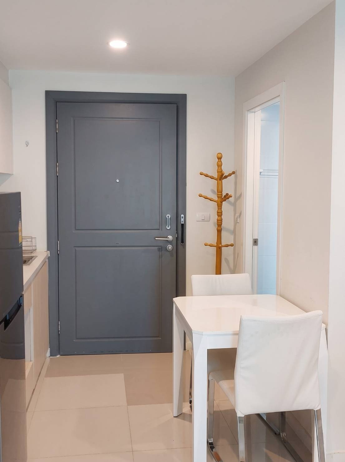 The room is fully furnished and ready to move in. Good location!!⭐Elements Srinakarin (Elements Srinakarin) The room is fully furnished and ready to move in. Good location!!⭐Elements Srinakarin (Elements Srinakarin)