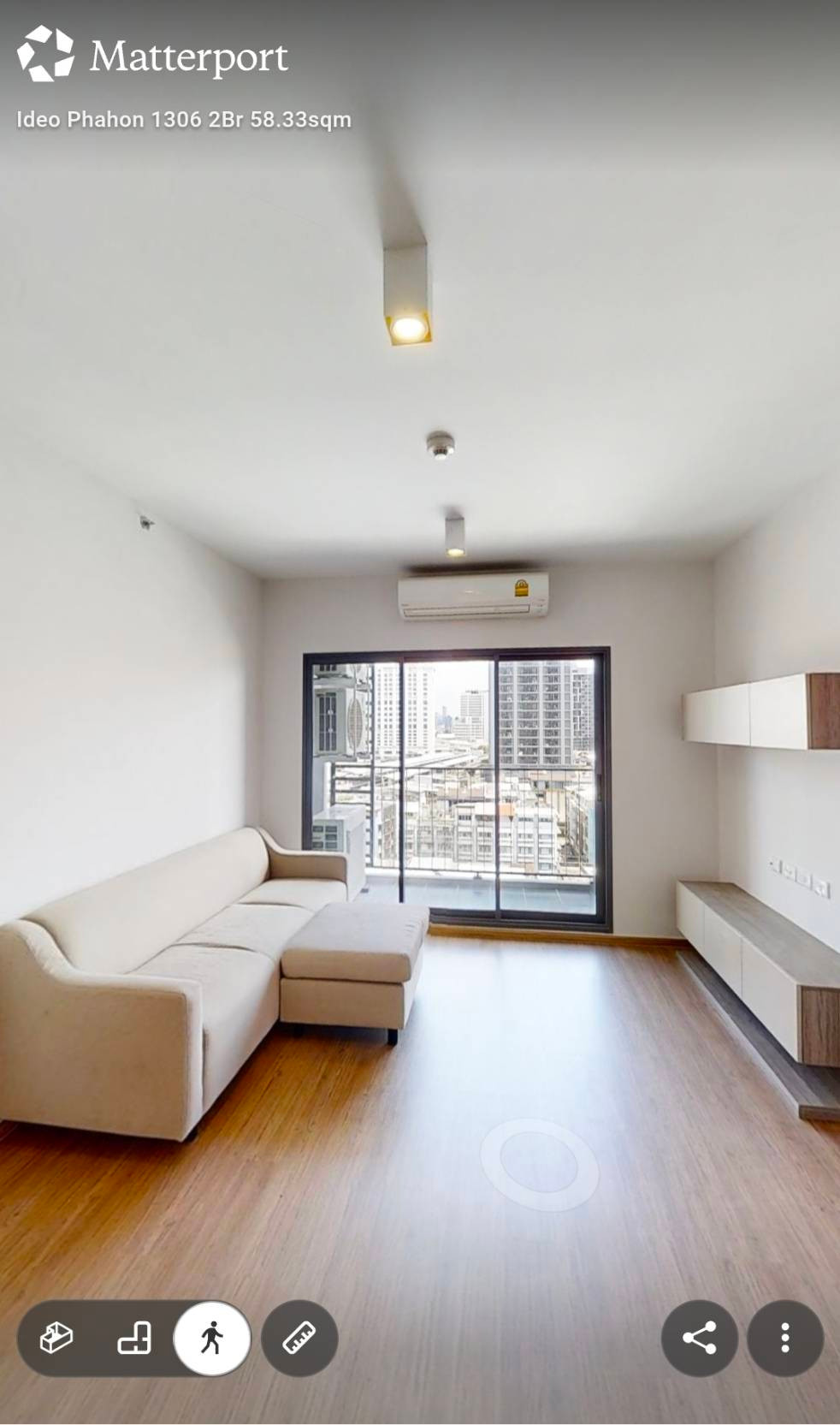 Urgent Ideo Phahon Chatuchak, room in good condition, with furniture, 2bed 2bth 58.33sq.m. Price 7.69mb. including all expenses, call 0957615782