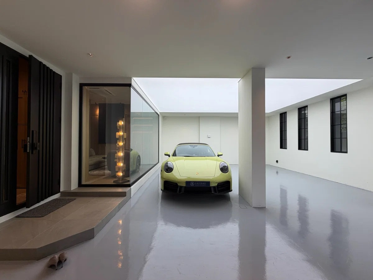 The Architectural Masterpiece on Rama 9: Where your private indoor pool and supercar garage become living art. – รูปที่ 3