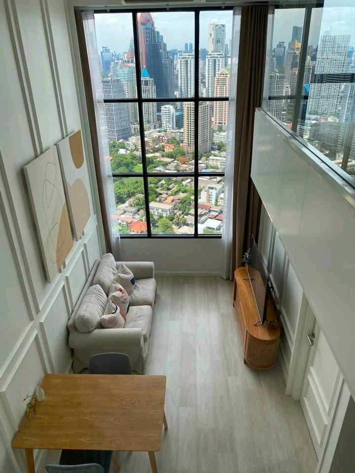 KNIGHTSBRIDGE PRIME SATHORN, corner room, Rare Unit, beautiful views from 2 corners, seeing both Sukhothai Residence and One Bangkok.