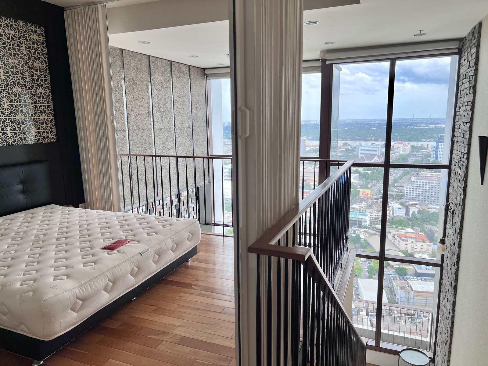 ✨ RARE DUPLEX | HIGH FLOOR | BEAUTIFUL RIVER VIEW ✨1Bed1 Bath 72sqm 55k/month Call:0635925888