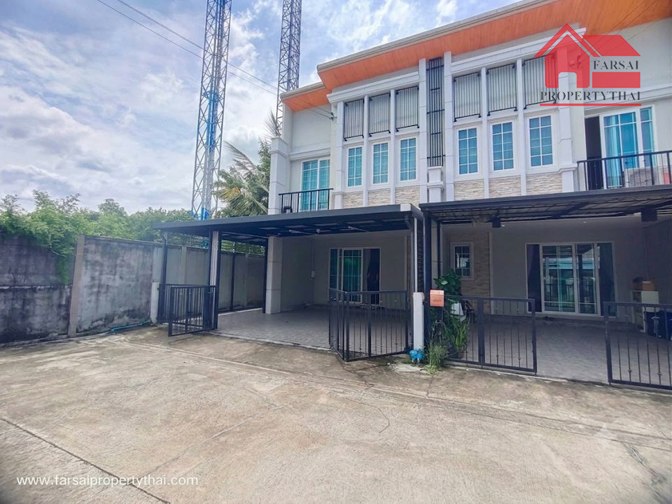 ขายขาดทุนทาวน์โฮม 2 ชั้นเนื้อที่ 29.5 ตร.ว พื้นที่ใช้สอย 139ตร.ม 4ห้องนอน 2ห้องน้ำ หมู่บ้านโกเด้นทาวน์ บางนา-สวนหลวง ราคาขาย 3.8 ล้านบาท ( 泰国房地产公司可以说中文请打电话。081-732-9189 Line : fs258 微信密码 F0817329189 ) ขายขาดทุนทาวน์โฮม 2 ชั้นเนื้อที่ 29.5 ตร.ว พื้นที่ใช้สอย 139ตร.ม 4ห้องนอน 2ห้องน้ำ หมู่บ้านโกเด้นทาวน์ บางนา-สวนหลวง ราคาขาย 3.8 ล้านบาท ( 泰国房地产公司可以说中文请打电话。081-732-9189 Line : fs258 微信密码 F0817329189 )