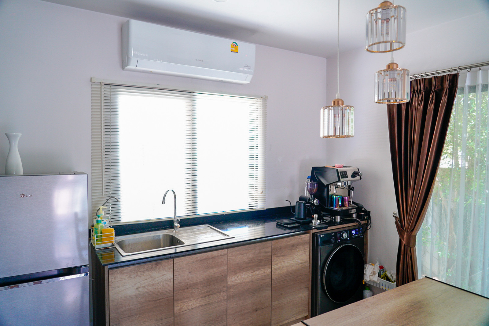 The  is selling it himself. Corner townhome Price lower than market Welcome investors near ABAC Bangna University. – รูปที่ 3
