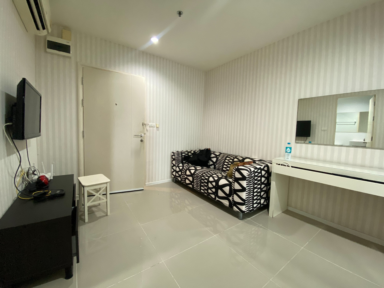 Located at BTS green line พระโขนง Staaion, Nice location, Proper price, 2.39MB for sell, 12k For rent, Ready to view now – รูปที่ 2
