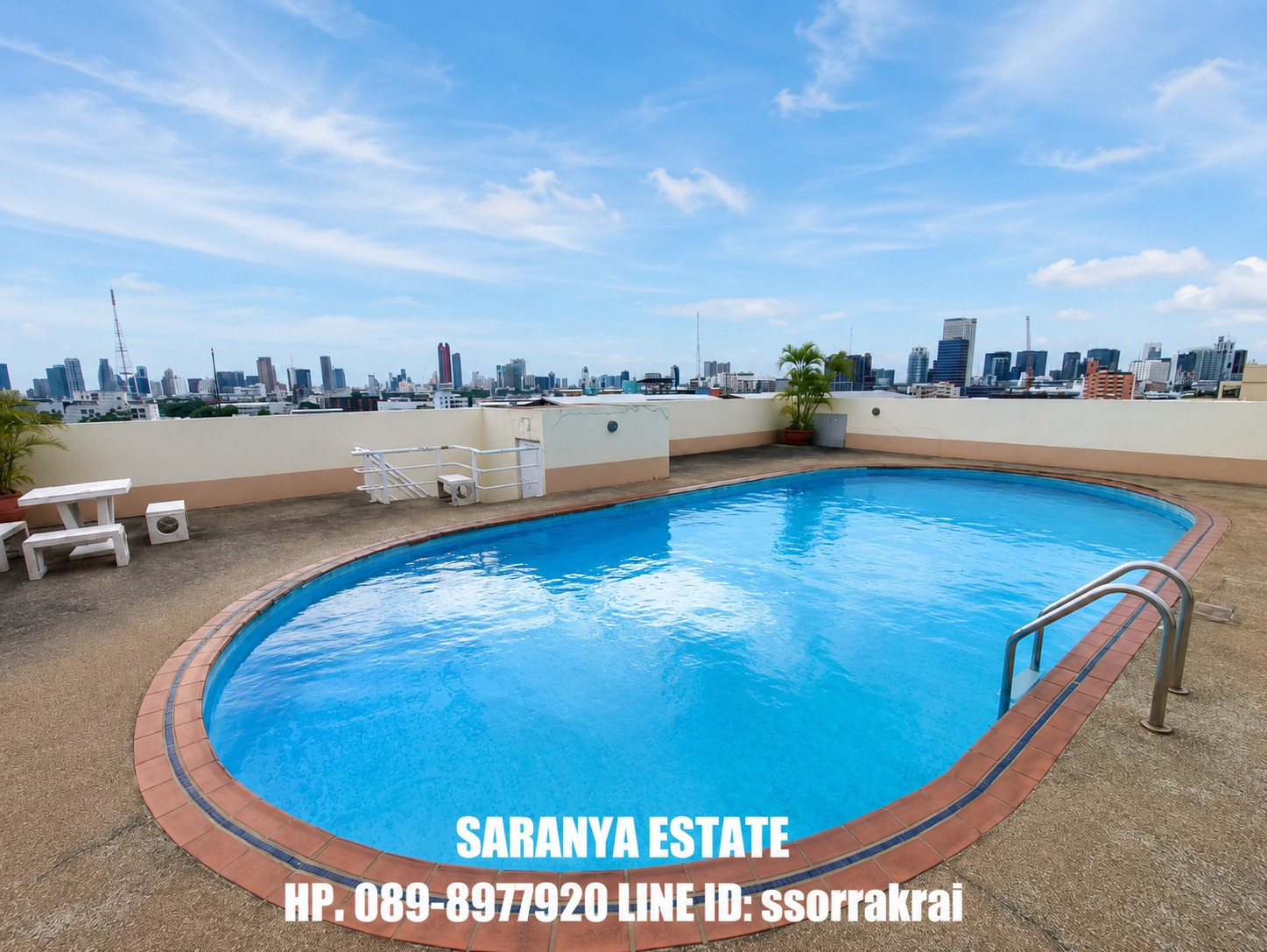 For sale: Ratchada Home Condo Inthamara 49, MRT Huai Khwang 3.5 km. / MRT Sutthisan 1.5 km., area 28 sq m. Studio, can enter and exit via Soi Ratchadaphisek 17, Ratchadaphisek Road, MRT Ratchada or Soi Inthamara 49, MRT Huai Khwang-Sutthisan, selling for 