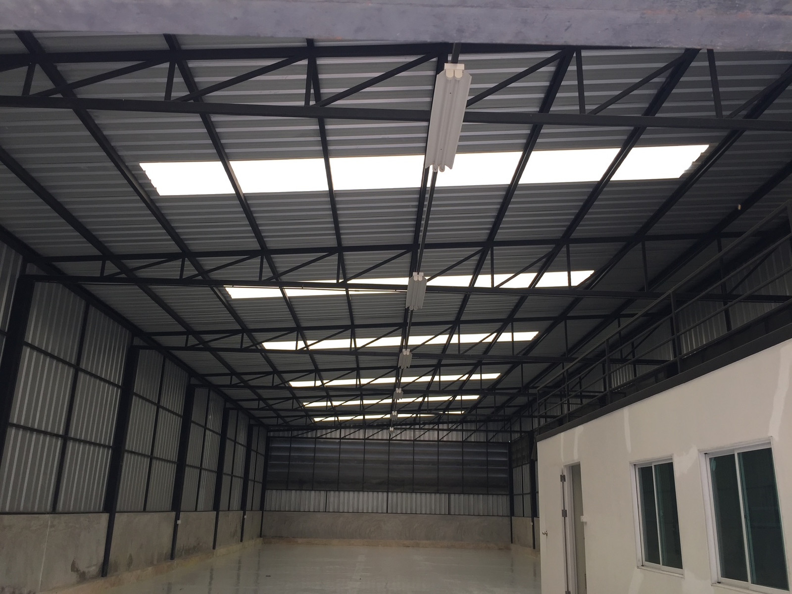 Modern warehouse with office for rent, area size 280 sq m., next to the main road, very convenient, just 500 m. from Bang Phun Expressway, Rangsit-Pathum Road. – รูปที่ 4