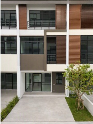 Victoria Garden (500 m), Phetkasem 69. 3-story townhome for rent Near Big C Phetkasem (800 m), 19sq Victoria Garden (500 m), Phetkasem 69. 3-story townhome for rent Near Big C Phetkasem (800 m), 19sq