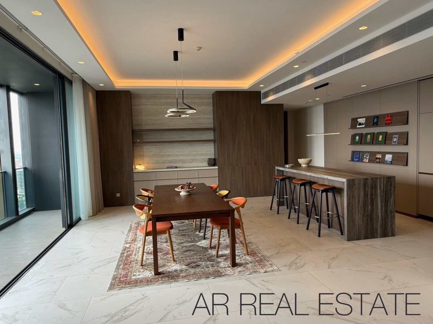Luxurious Living in Phrom Phong Luxurious Living in Phrom Phong