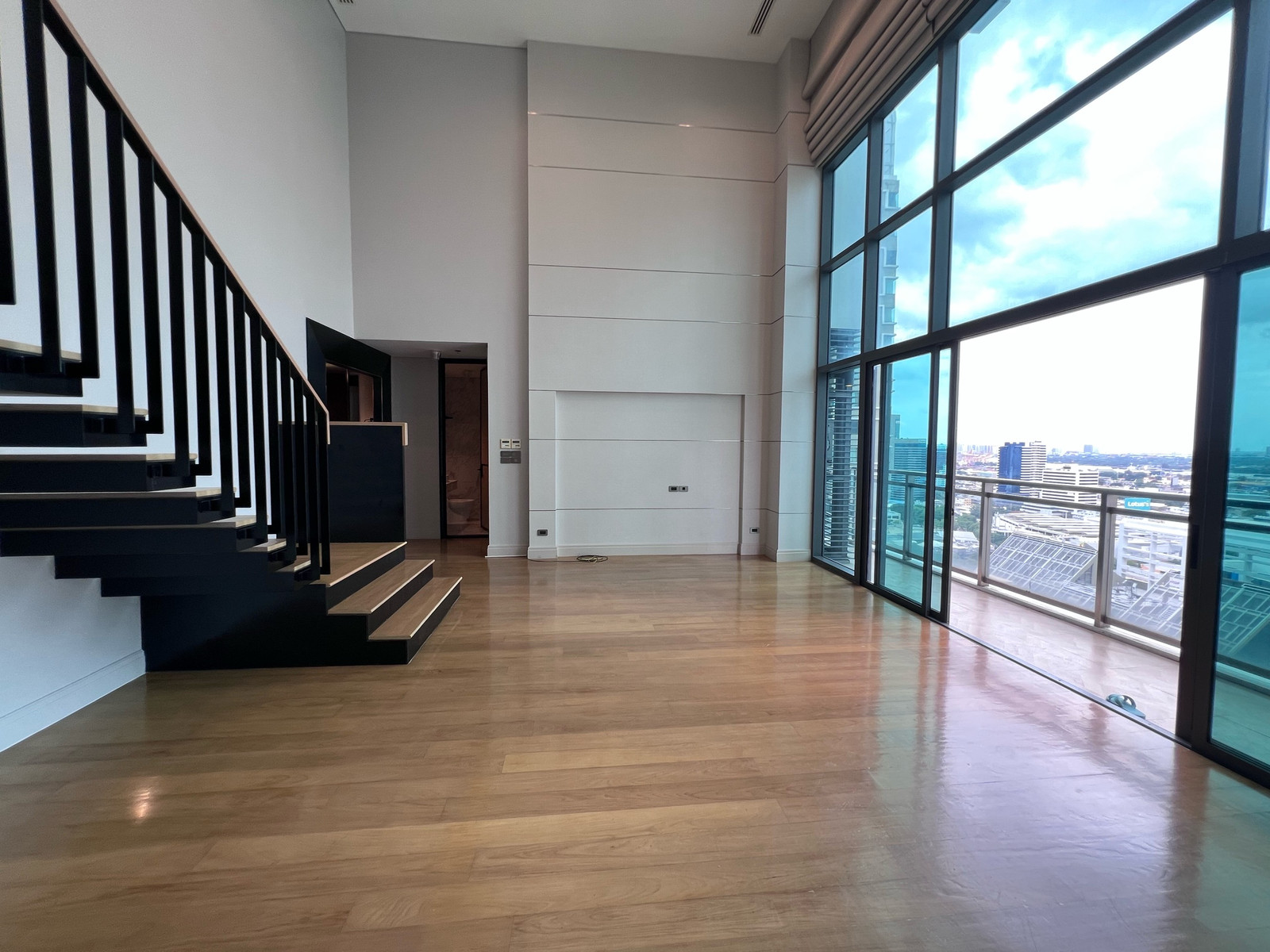✨ RARE DUPLEX | 3-BEDROOM | HIGH FLOOR | CITY & RIVER VIEW ✨Bright Sukhumvit24 Duplex | High Floor 30MB Good price🔥 Call: 0635925888 ✨ RARE DUPLEX | 3-BEDROOM | HIGH FLOOR | CITY & RIVER VIEW ✨Bright Sukhumvit24 Duplex | High Floor 30MB Good price🔥 Call: 0635925888