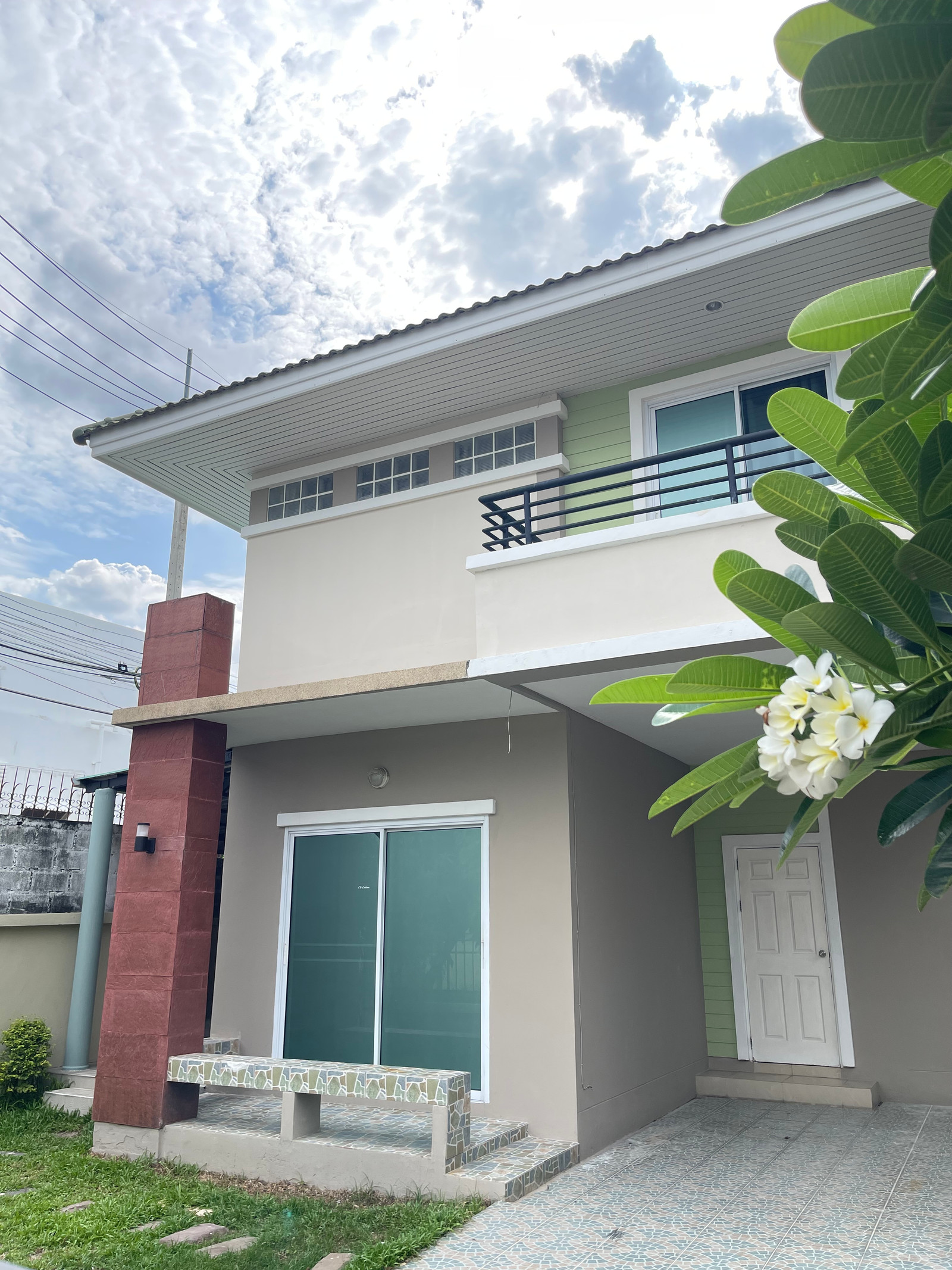 🏡 2-story detached house for rent, good condition, complete with furniture | Corner house | Renovated the whole house | Ready to move in |House next to Ratchaphruek Road Corner unit with maximum privacy, for urgent rent, ready to move in.