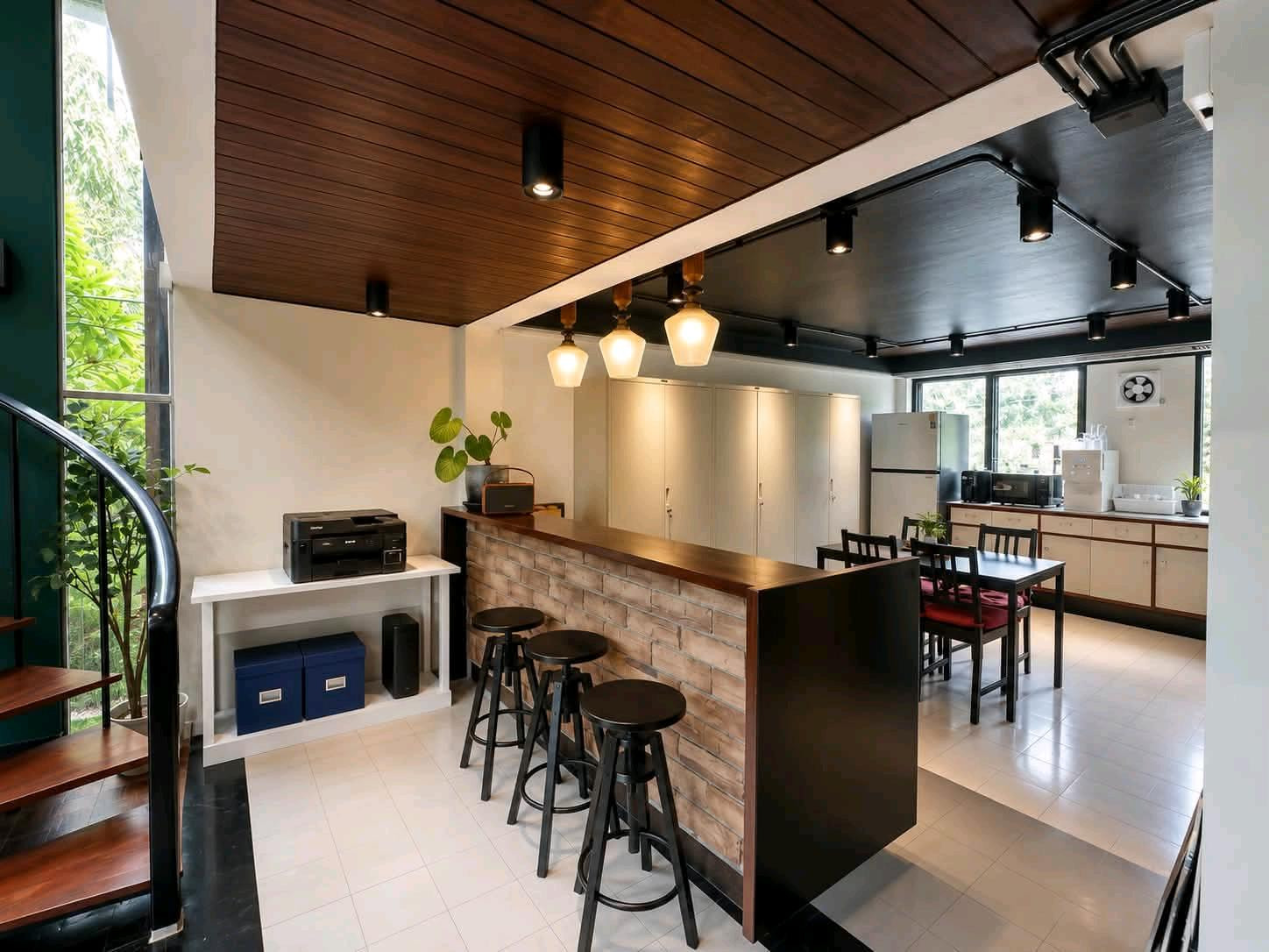 Rent a Private Garden View Duplex Office at Tropicana Court in Ari for 55,000 baht/month📐, 150 sq.m. of living space, 2 floors📦 Move-in Package for 997,800 baht. Includes furniture and interior decoration. Ready to use, no need to spend time setting up  – รูปที่ 4