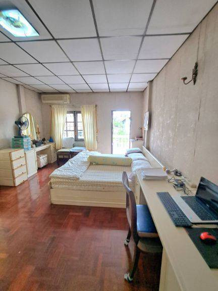 ขาย บ้านเดี่ยว พื้นที่ 68 ตร.ว. บ้านขนาดใหญ่ หมู่บ้านรุ่งเจริญ ซ.วชิรธรรมสาธิต 21  – รูปที่ 4