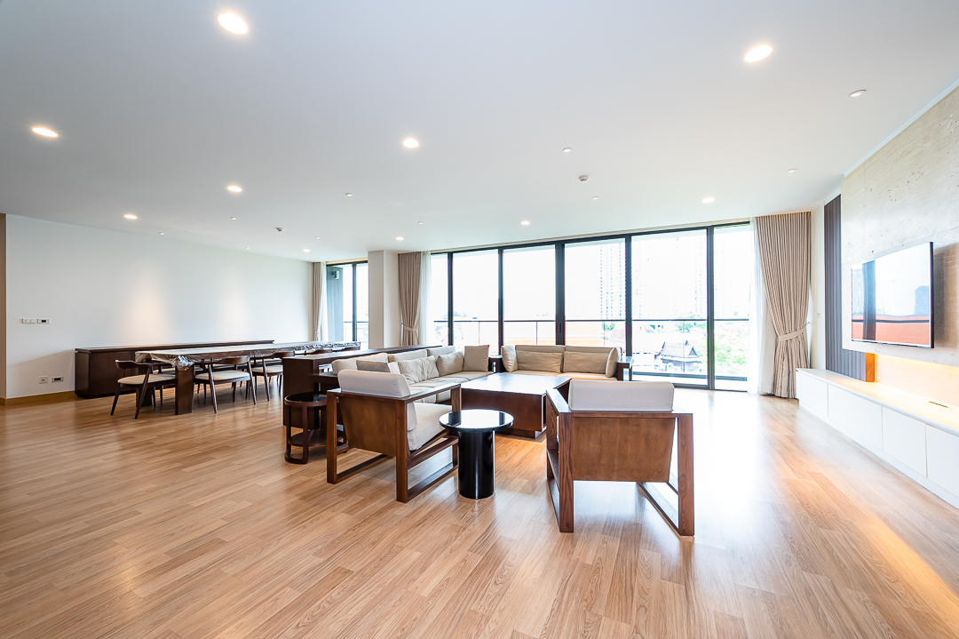 🔥Urgent Sale+🔥 Park Court Sukhumvit 77, near BTS On Nut station. Fully furnished and ready to move in.