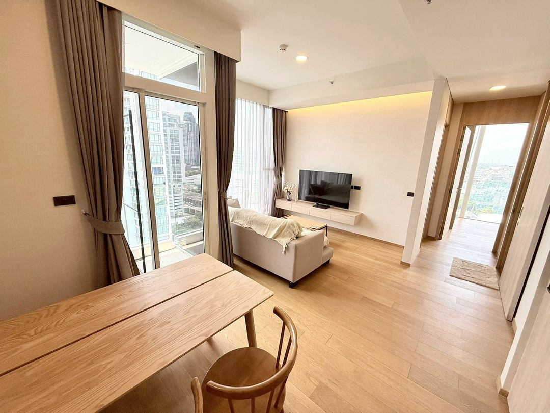 Cheap sale‼️Luxury condo in the heart of Sukhumvit-Rama 4 Siamese Exclusive Sukhumvit 42, size 52 sq m., 2 bedrooms.