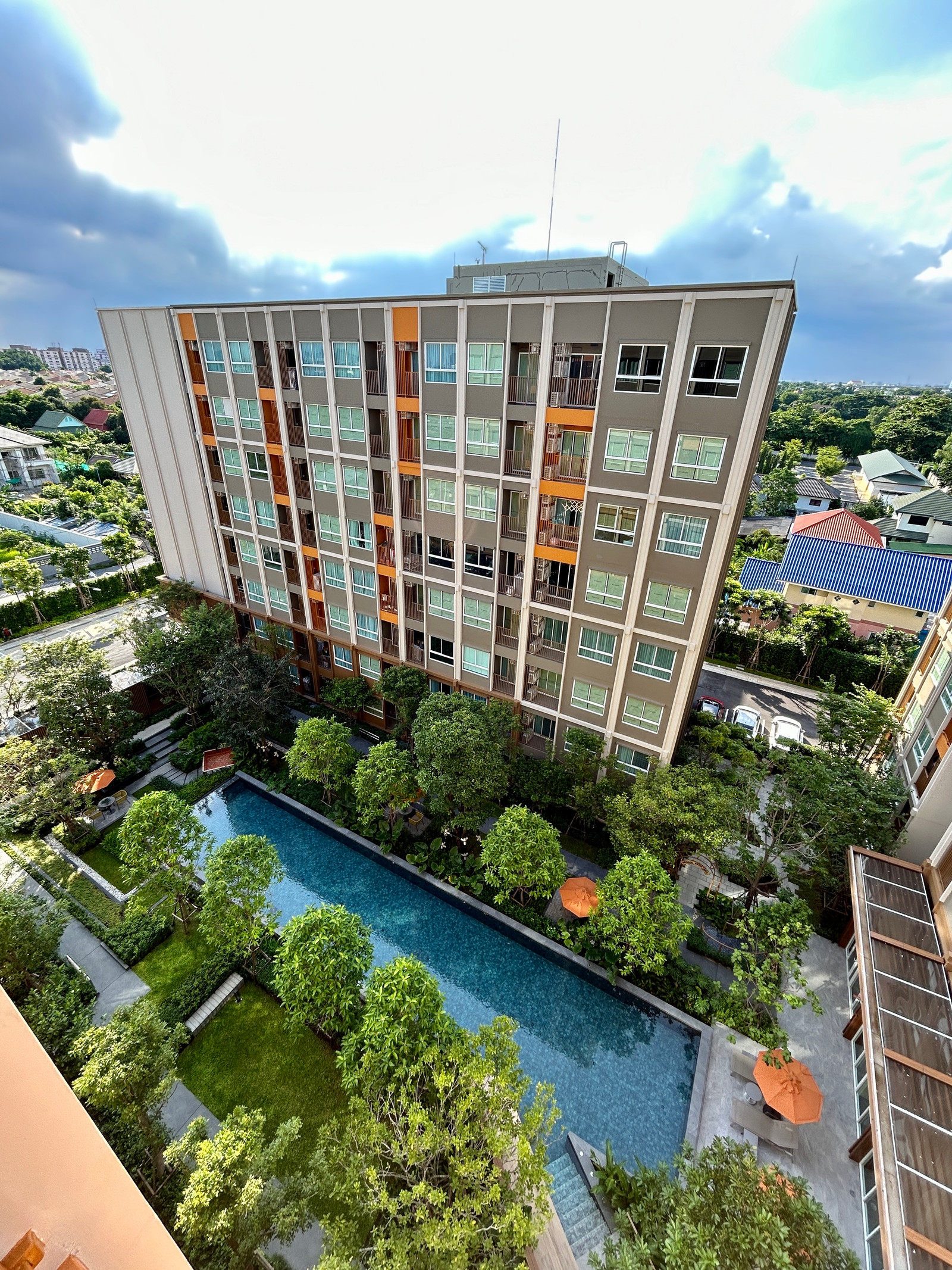  THB 1.69M | dcondo Panaa, Top Floor, Pool View, 26.81 sqm – Tenanted at THB 9,000/mo.