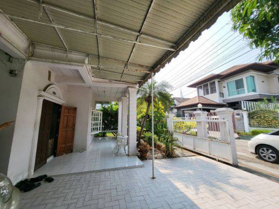 ขาย บ้านเดี่ยว พื้นที่ 68 ตร.ว. บ้านขนาดใหญ่ หมู่บ้านรุ่งเจริญ ซ.วชิรธรรมสาธิต 21  – รูปที่ 2