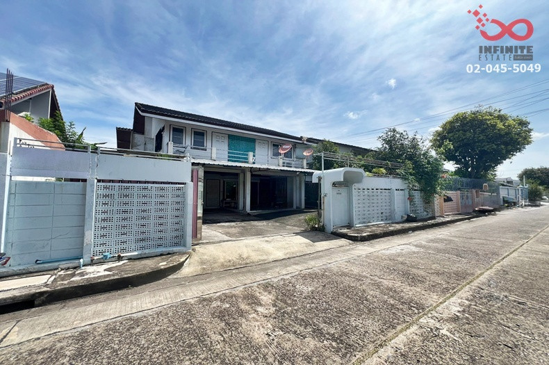 2-story detached house for sale, 90 sq m, Senaniwet 1, Senanikom 1 Road, Kaset-Nawamin, near the expressway.