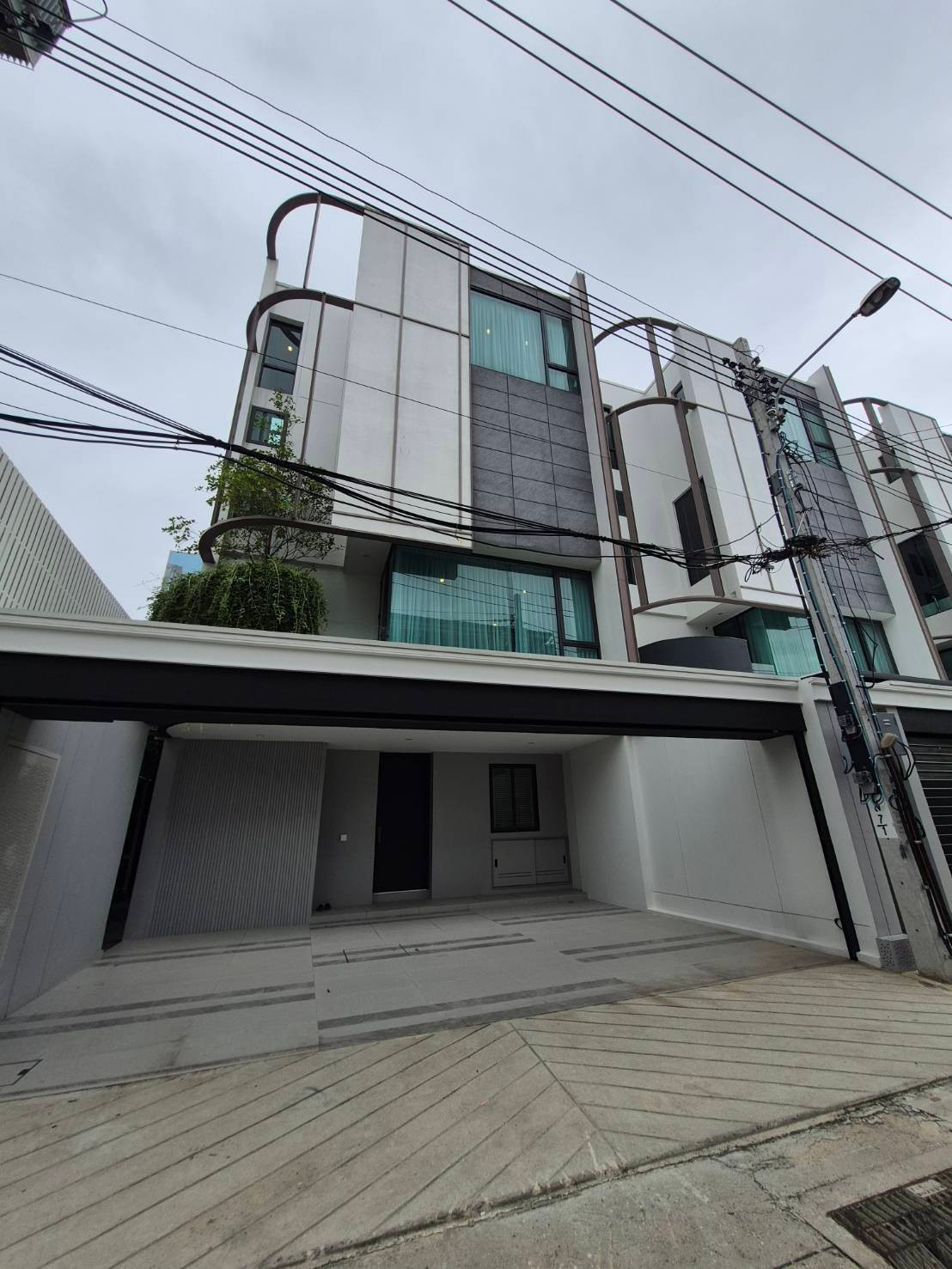 SAI130🏡 ทาวน์โฮมใจกลาง “อารีย์” ทำเลที่หาบ้านยากที่สุดในกรุงเทพฯ SAI130🏡 ทาวน์โฮมใจกลาง “อารีย์” ทำเลที่หาบ้านยากที่สุดในกรุงเทพฯ