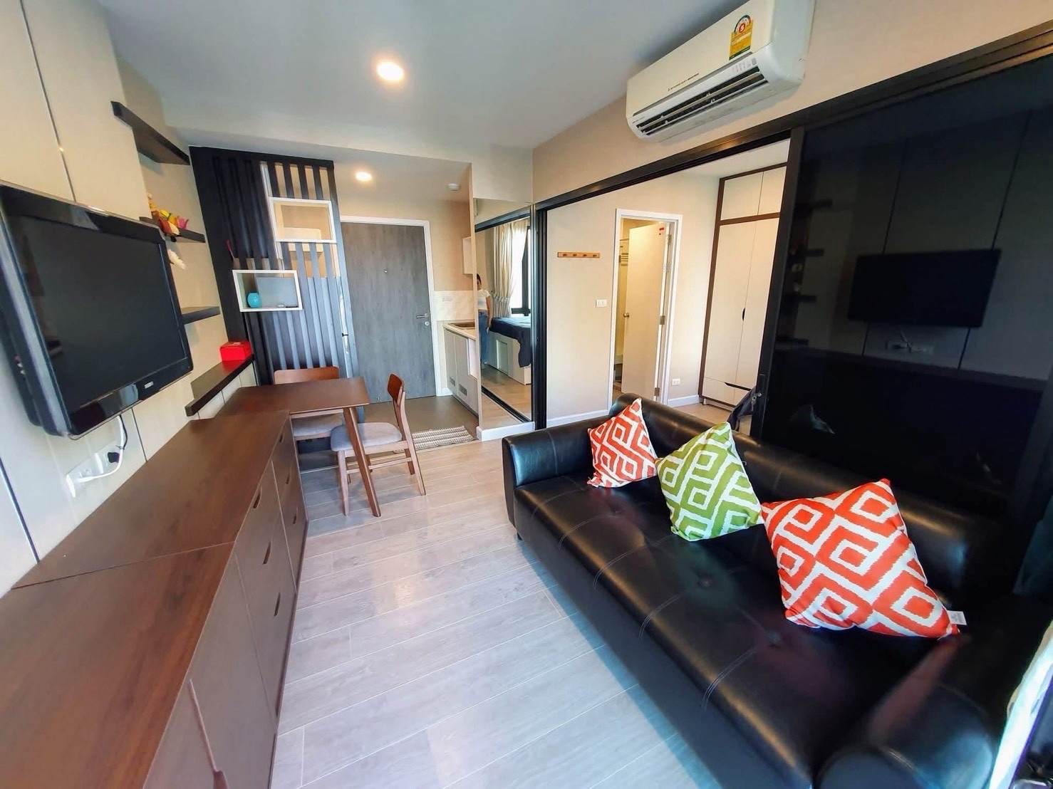 🔥ปล่อยเช่าด่วน🔥 | Metro Luxe Riverfront Rattanathibet 🚇 ใกล้ MRT พระนั่งเกล้า มีรถตู้รับ-ส่งไปสถานี ✨ วิวแม่น้ำเปิดโล่ง ไม่มีตึกบัง พร้อมเข้าอยู่ – รูปที่ 3