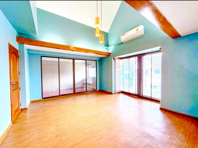 near Central EastVille and The Crystal. 43 sq.wah 500 sq.m. Mengjai For Rent 4 Storey Office Building in Town in Town Sriwara 6Beds – รูปที่ 3