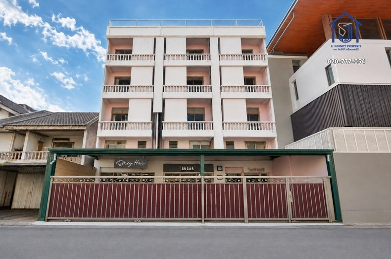 5-story apartment for sale, Soi Ratchadaphisek 7, Intersection 1, near MRT Cultural Center. 5-story apartment for sale, Soi Ratchadaphisek 7, Intersection 1, near MRT Cultural Center.