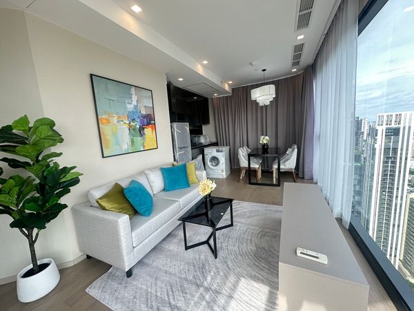 FOR RENT ** Ashton Asoke 2 bed 1bath @65,000 /month call 096-2615656   Rental Price : 70,000 Baht / Month Near MRT : Sukhumvit Station Unit Size : 64 sq.m. 2 bedrooms / 2 bathrooms Decoration : Fully Furnished   *** สำหรับสัญญาเช่าไม่ต่ำกว่า 12 เดือน *** 