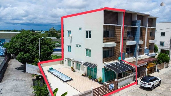BELOW COST PRICE!!! FURNITURE INCLUDED!! MOVE-IN READY! Home &amp; Office  for Sale – Prime Corner Plot at The Design Rayong A spacious 3-story home office on a prime corner plot, located in The Design residential project