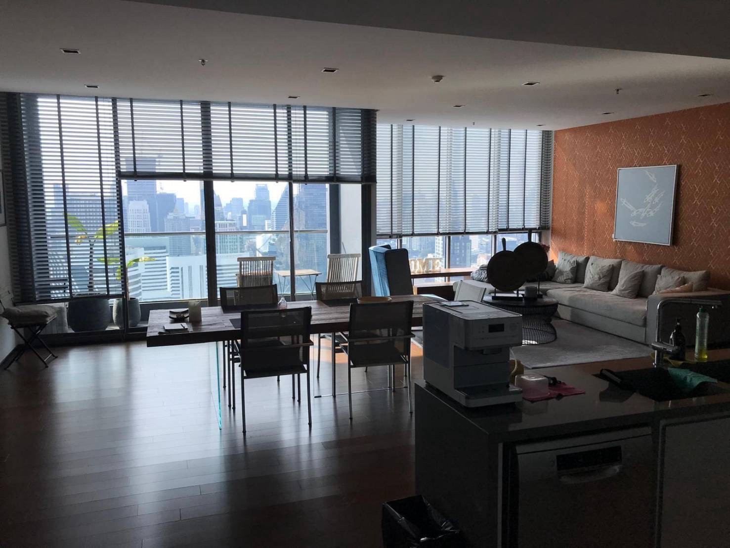 Hyde Sukhumvit 13 4 bedroom 4 bathrooms 252 sqm for rent only 180,000 please contact 0816878954 Hyde Sukhumvit 13 4 bedroom 4 bathrooms 252 sqm for rent only 180,000 please contact 0816878954