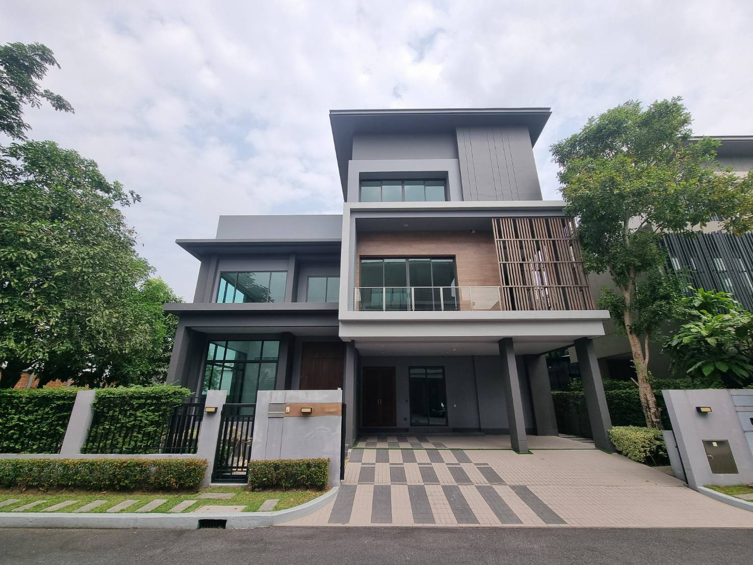 แกรนด์ บางกอก บูเลอวาร์ด ราชพฤกษ์ - พระราม 5 / 5 ห้องนอน (ขาย), Grand Bangkok Boulevard Ratchaphruek - Rama 5 / 5 Bedrooms (FOR SALE) FAIR104