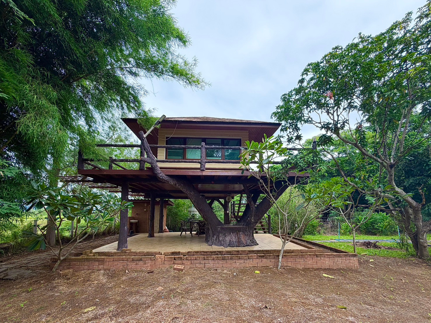 Vacation home for sale in Pak Chong, Nakhon Ratchasima with tree house on 2 rai of land. Vacation home for sale in Pak Chong, Nakhon Ratchasima with tree house on 2 rai of land.