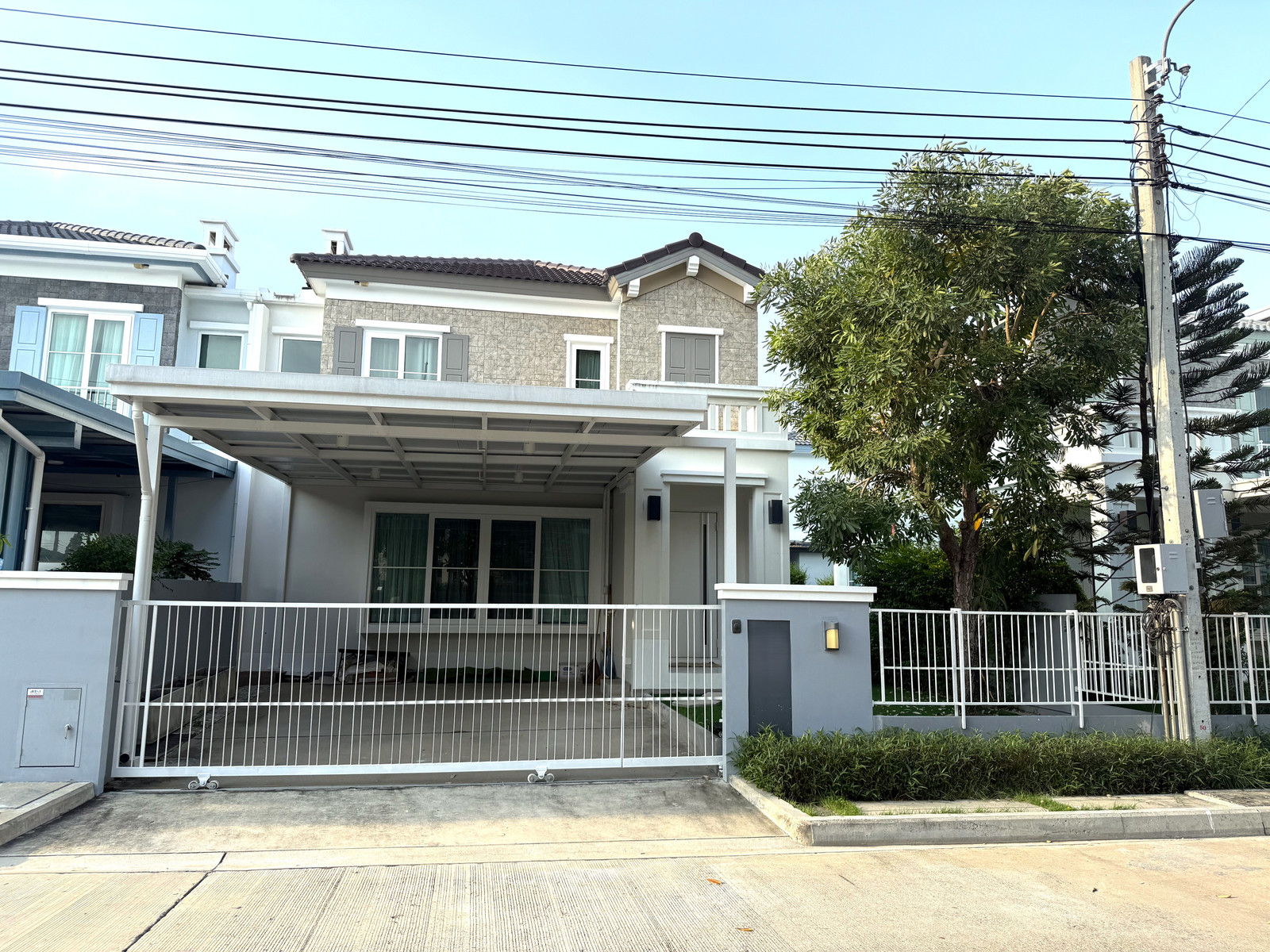 出租 For Rent | Near Clubhouse, Renovated & Newly build in, Ready to Move