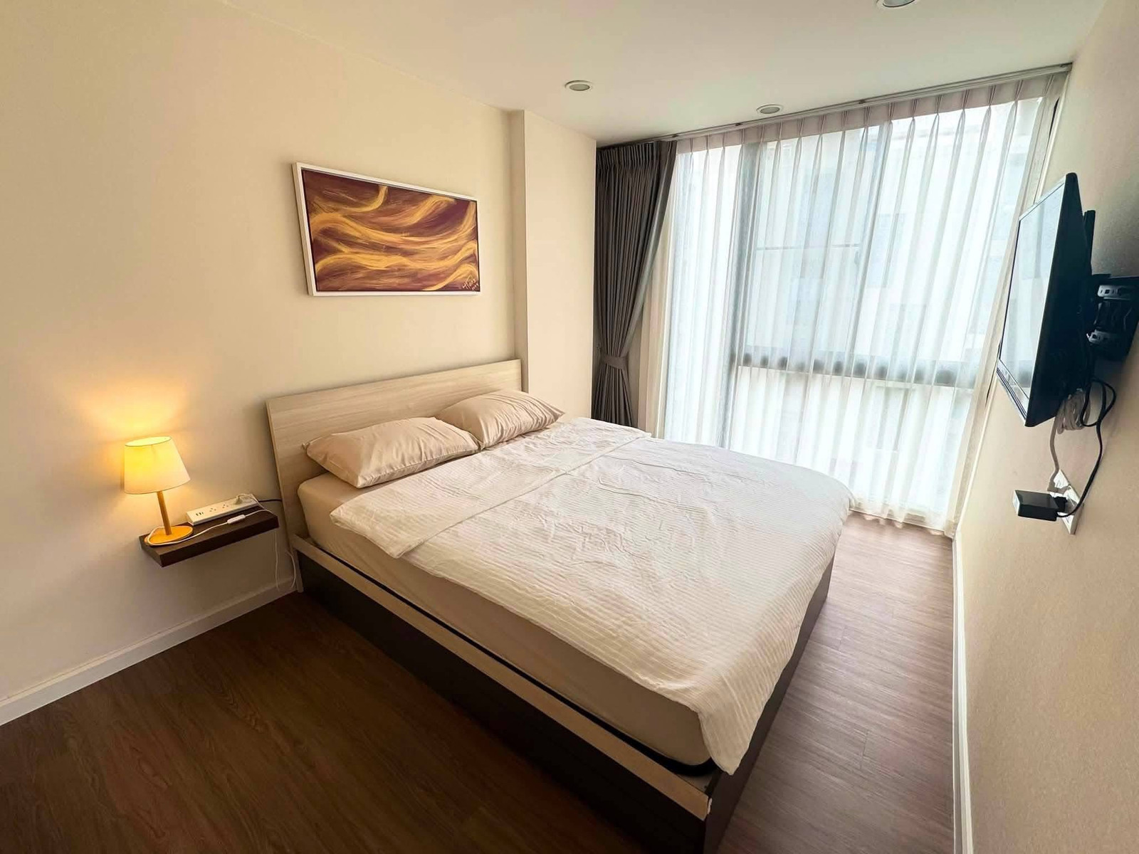 Palm Spring Parlor Condo, room size 32 sq m, 7th floor, in the heart of Nimman. Palm Spring Parlor Condo, room size 32 sq m, 7th floor, in the heart of Nimman.
