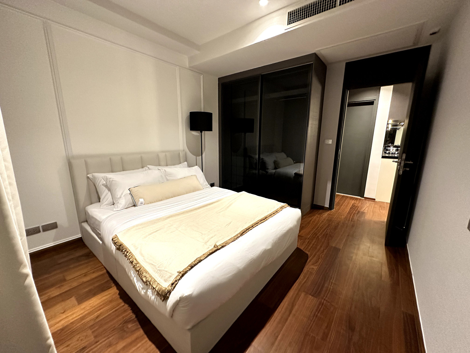 🌆 LIVE BY THE RIVER. STAY CLOSE TO THE CBD. COME HOME TO CHAROENKRUNG.✨ 2 BEDROOM FOR RENT | ONE ALTITUDE CHAROENKRUNG – รูปที่ 3
