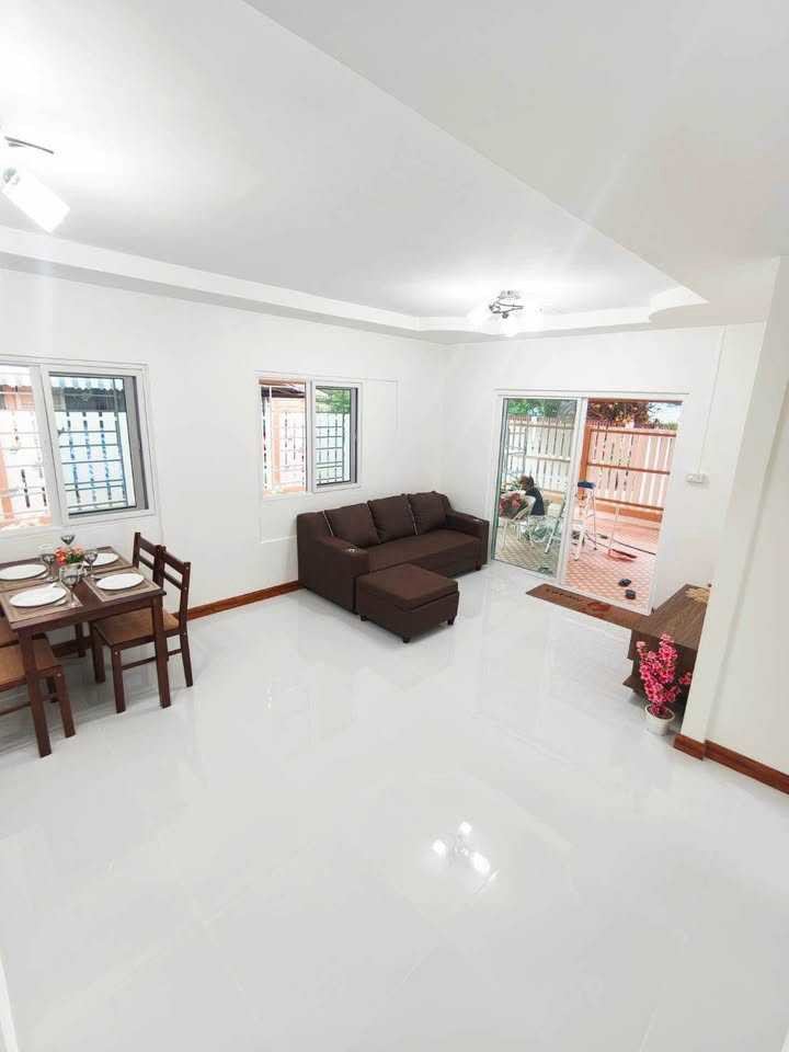 ขายบ้านหลังมุม รีโนเวทใหม่ พร้อมอยู่ พื้นที่เยอะ - – รูปที่ 2