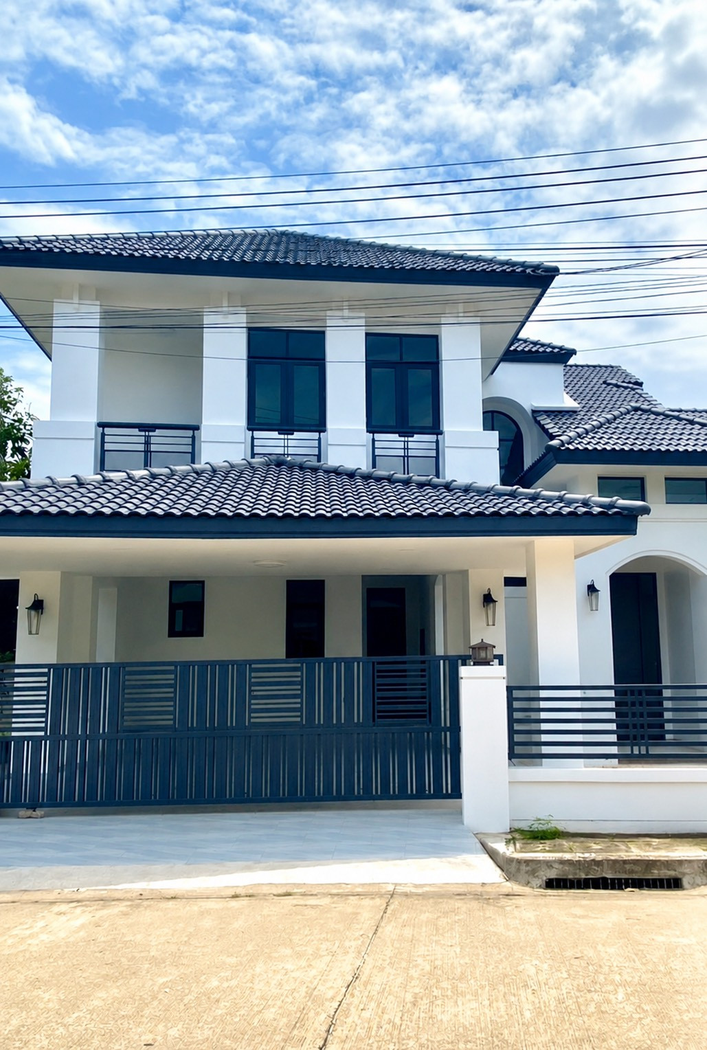 SJB122🏡 บ้านบางหลัง…ไม่ได้มีไว้แค่ “อยู่” แต่เป็นพื้นที่ให้ครอบครัวเติบโตไปด้วยกัน สารินซิตี้ SJB122🏡 บ้านบางหลัง…ไม่ได้มีไว้แค่ “อยู่” แต่เป็นพื้นที่ให้ครอบครัวเติบโตไปด้วยกัน สารินซิตี้