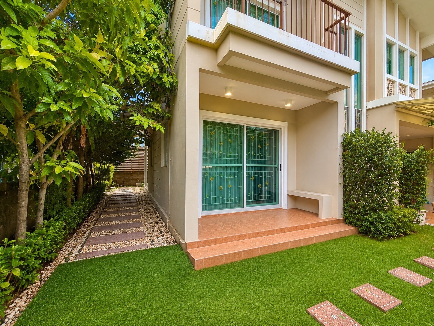 Urgent sale, detached house, Pruksa Puri Chan Bua, 5.2 million. Urgent sale, detached house, Pruksa Puri Chan Bua, 5.2 million.