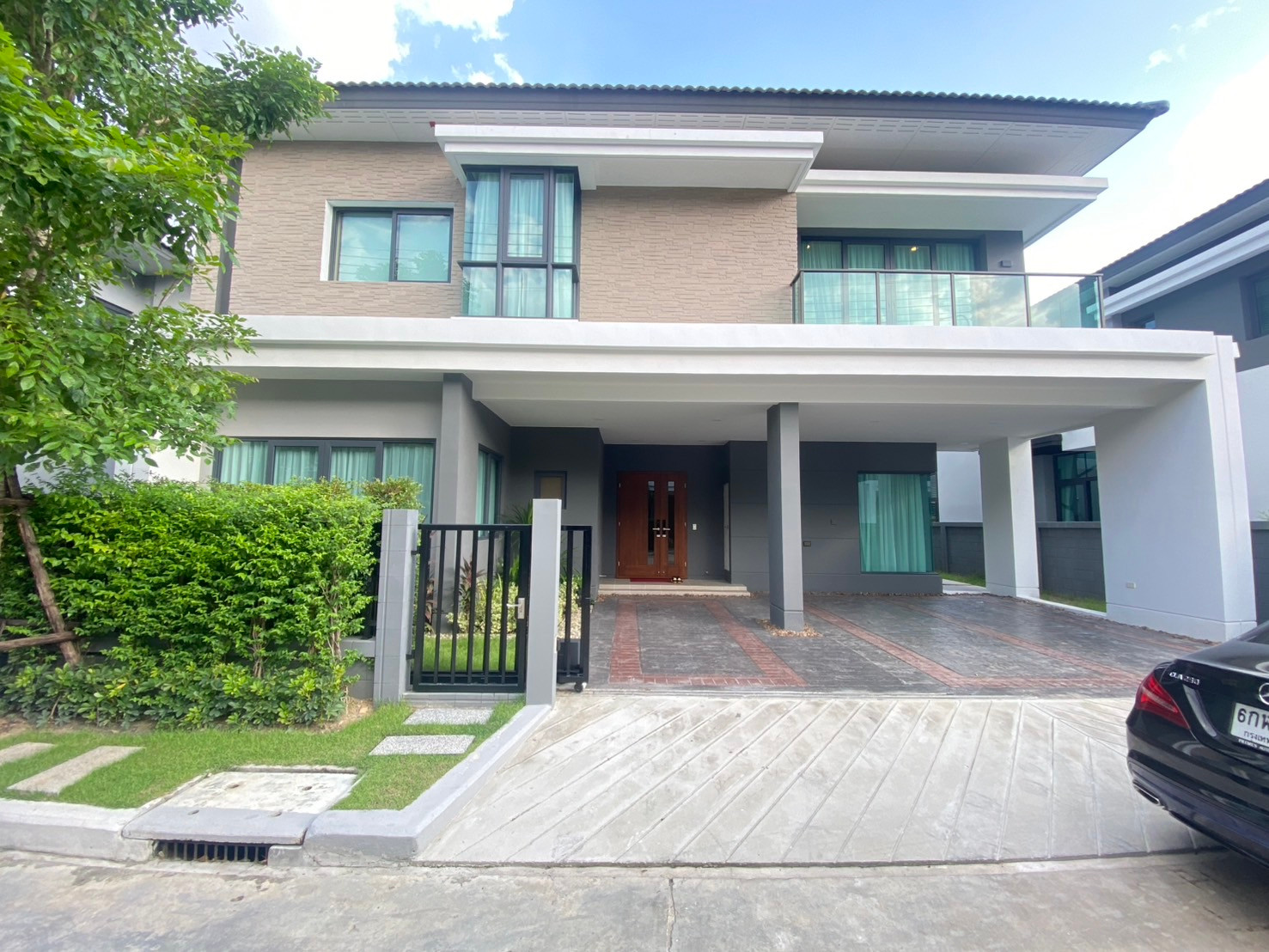 **FOR RENT | The City Ramindra 3**Large detached house for families who want it. **Lots of space privacy and a house that is decorated and ready to move in** 🌿