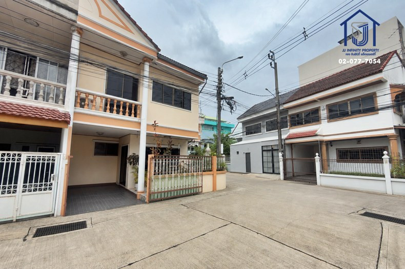 ขายทาวน์เฮ้าส์ 2 ชั้น หมู่บ้านปรางทิพย์ หลังมุม 35 ตร.ว. ซอยลาดพร้าว95 ใกล้รถไฟฟ้า MRT ลาดพร้าว  – รูปที่ 3