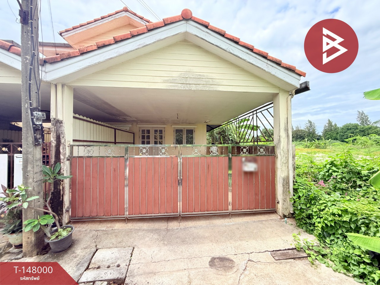 Semi-detached house for sale, Sahaporn Village, Salaya, Phutthamonthon Sai 4 (Sahaporn Salaya Phutthamonthon Sai4), Nakhon Pathom. Semi-detached house for sale, Sahaporn Village, Salaya, Phutthamonthon Sai 4 (Sahaporn Salaya Phutthamonthon Sai4), Nakhon Pathom.