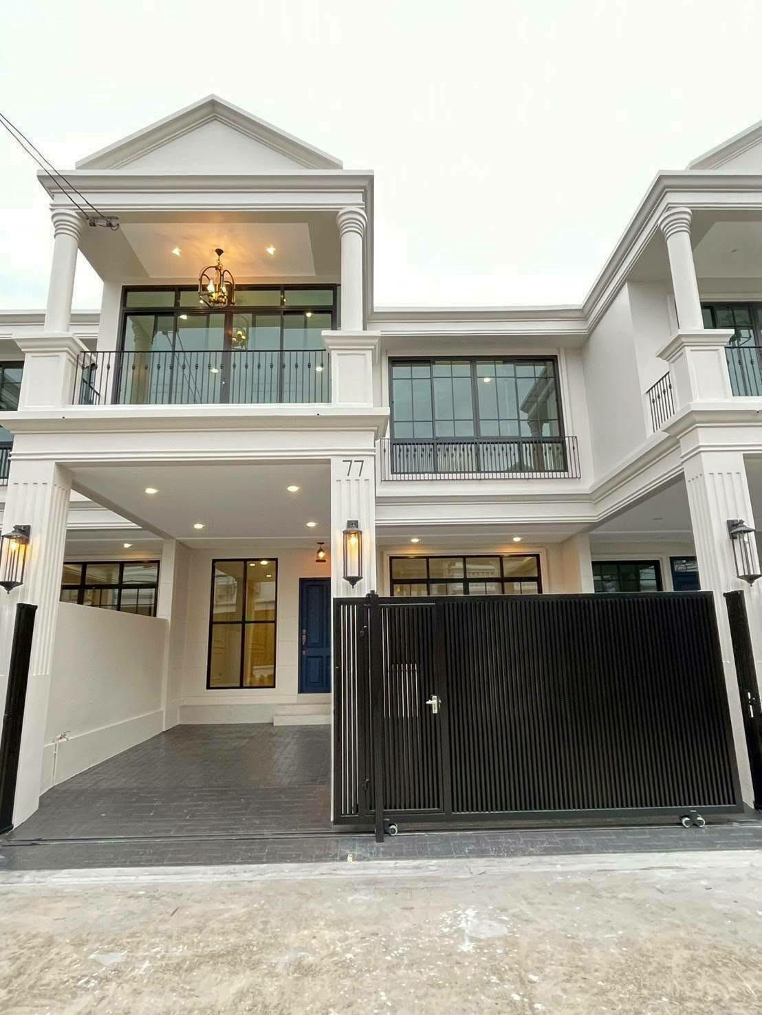 ให้เช่า Home Office สุขุมวิท ใกล้ BTS อ่อนนุช พื้นที่ใช้สอย 220 ตร.ม. 2 ชั้น 3 ห้องนอน 3 ห้องน้ำ ให้เช่า Home Office สุขุมวิท ใกล้ BTS อ่อนนุช พื้นที่ใช้สอย 220 ตร.ม. 2 ชั้น 3 ห้องนอน 3 ห้องน้ำ