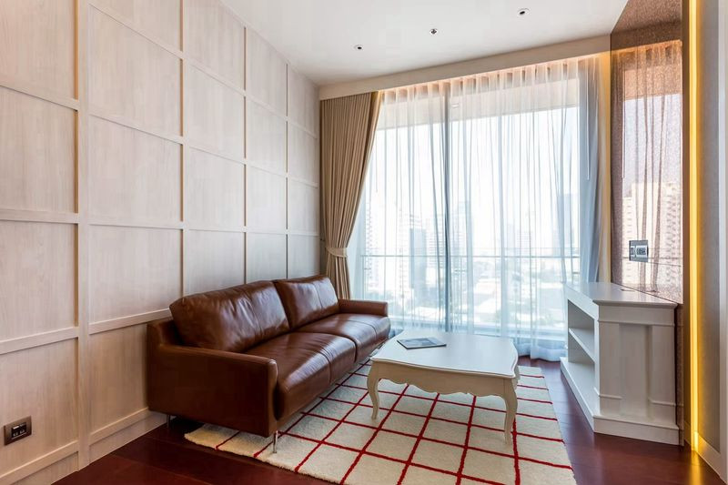 Luxury condo at KHUN by YOO, convenient travel, close to BTS, shuttle available, beautifully decorated room, fully furnished. Ready to move in
