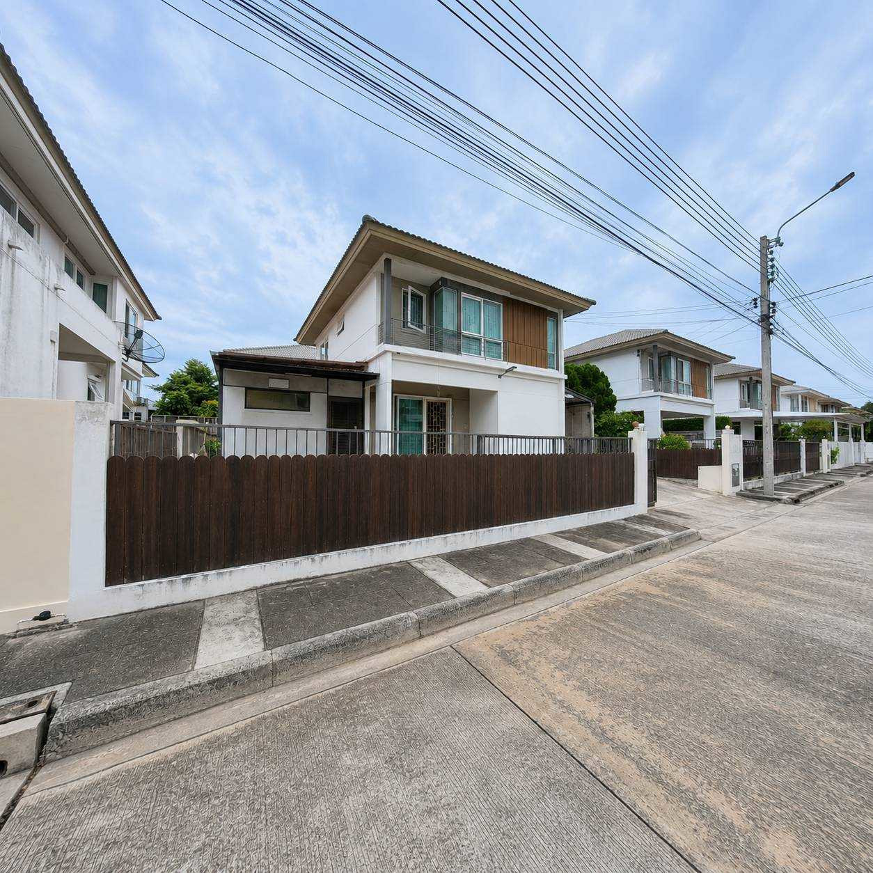 ขายบ้านเดี่ยว พฤกษ์ลดา บางนา พื้นที่ใหญ่ ต่อเติมครบ พร้อมอยู่ – รูปที่ 2