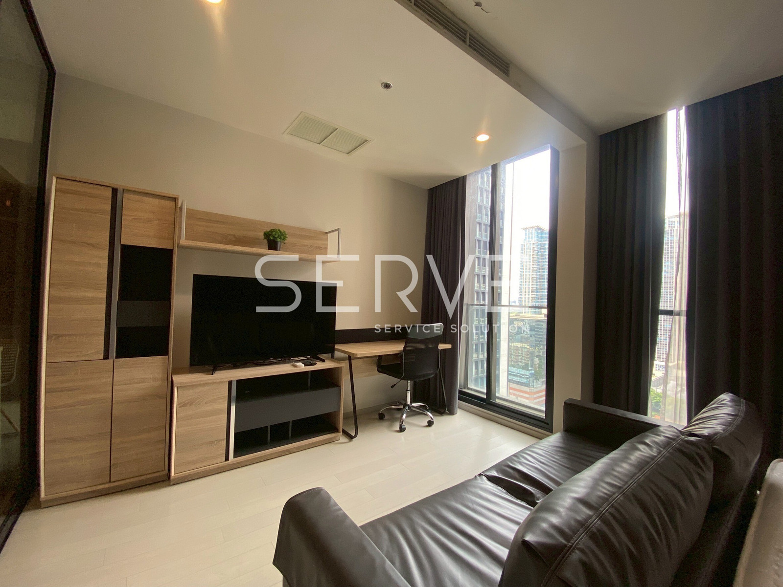🔥Best Deal 9.2 MB (All in)🔥 - Studio with Partition 47.38 sq.m. High Fl. 15+ Directly connecting to BTS Phloen Chit at Noble Ploenchit Condo/ For Sale