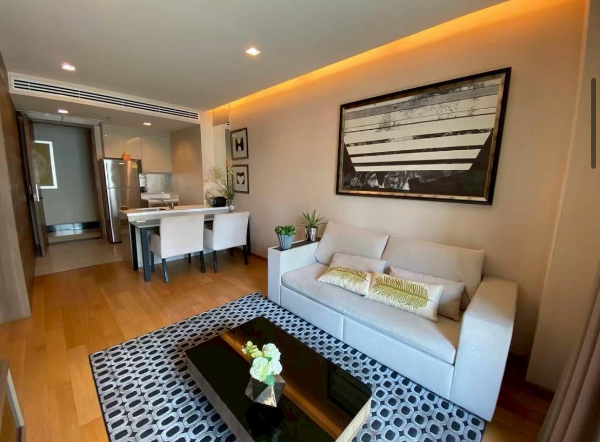 For rent: The Address Sathorn, 3rd floor.
