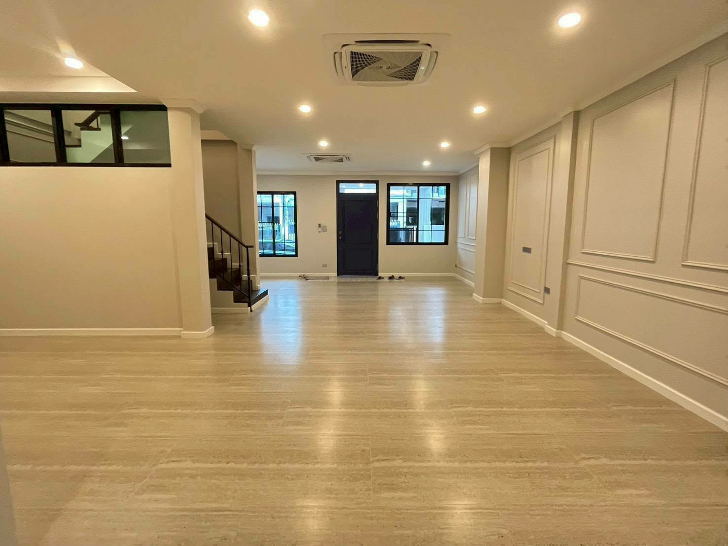 ให้เช่า Home Office สุขุมวิท ใกล้ BTS อ่อนนุช พื้นที่ใช้สอย 220 ตร.ม. 2 ชั้น 3 ห้องนอน 3 ห้องน้ำ – รูปที่ 2