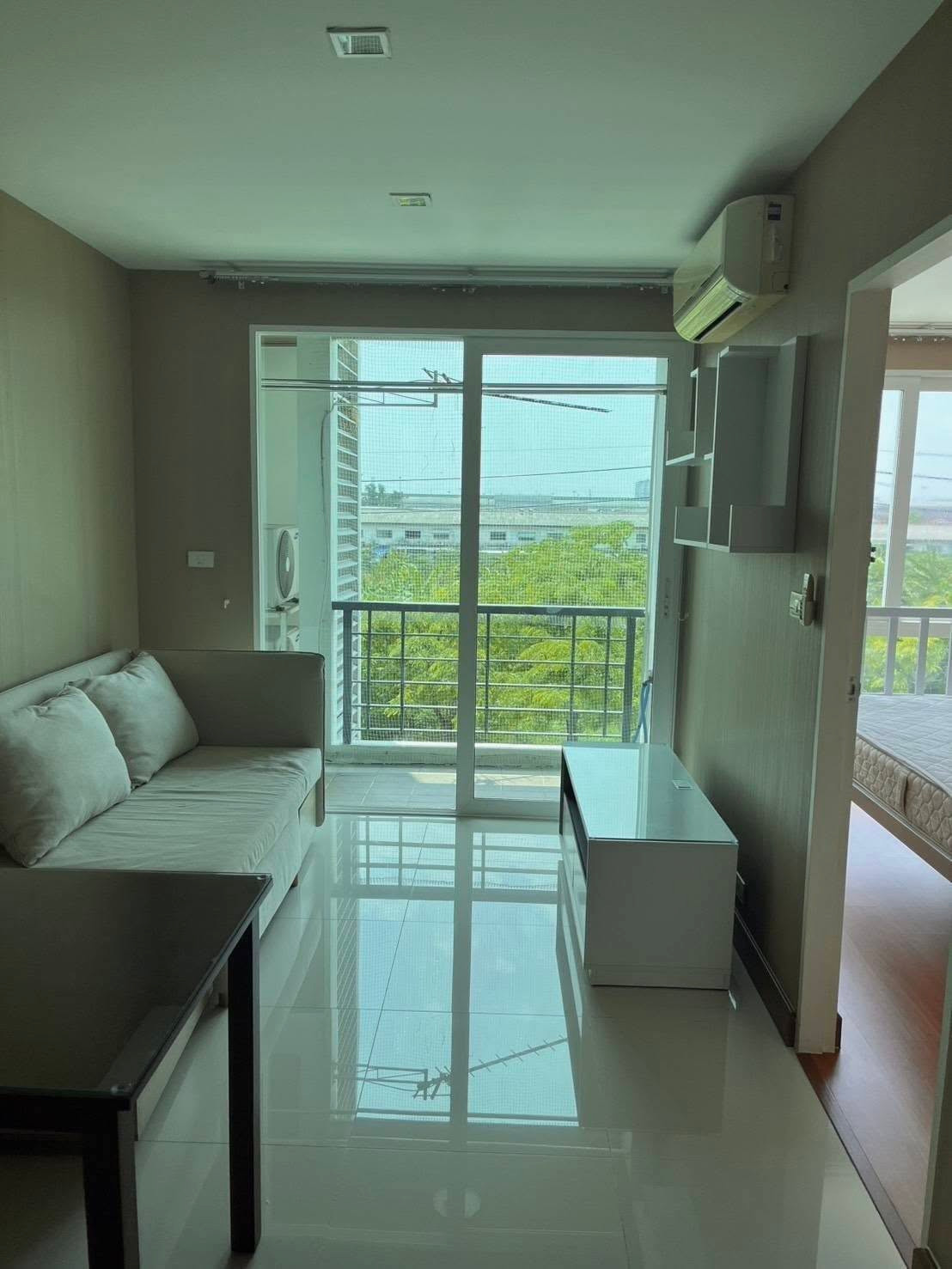 (รหัส SM2117) ขายคอนโด โครงการ Airlink Residence : แอร์ลิงค์ เรสซิเดนซ์ – รูปที่ 3
