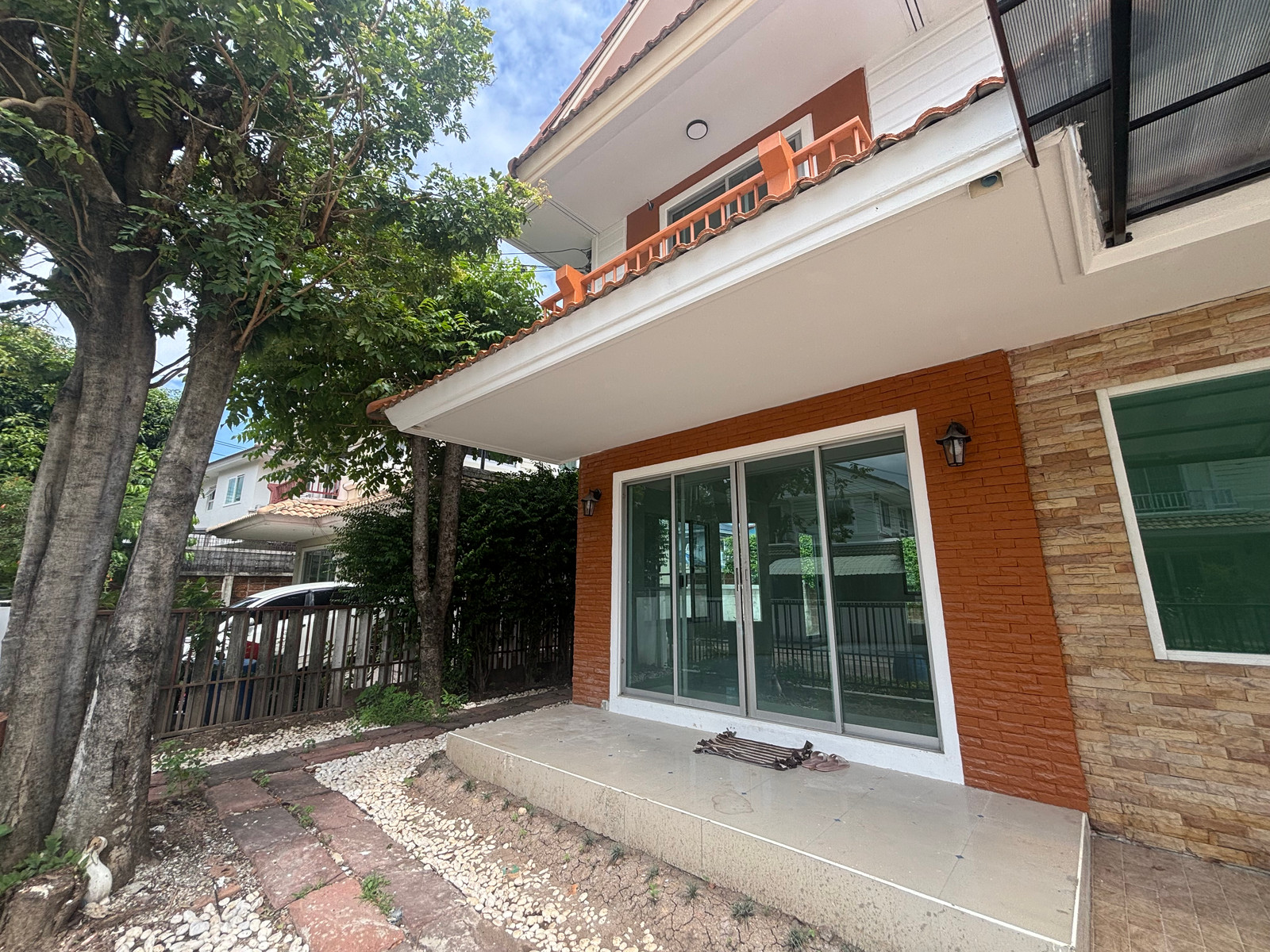 บ้านรีโนเวทใหม่ใจกลางพระราม 2 – รูปที่ 3