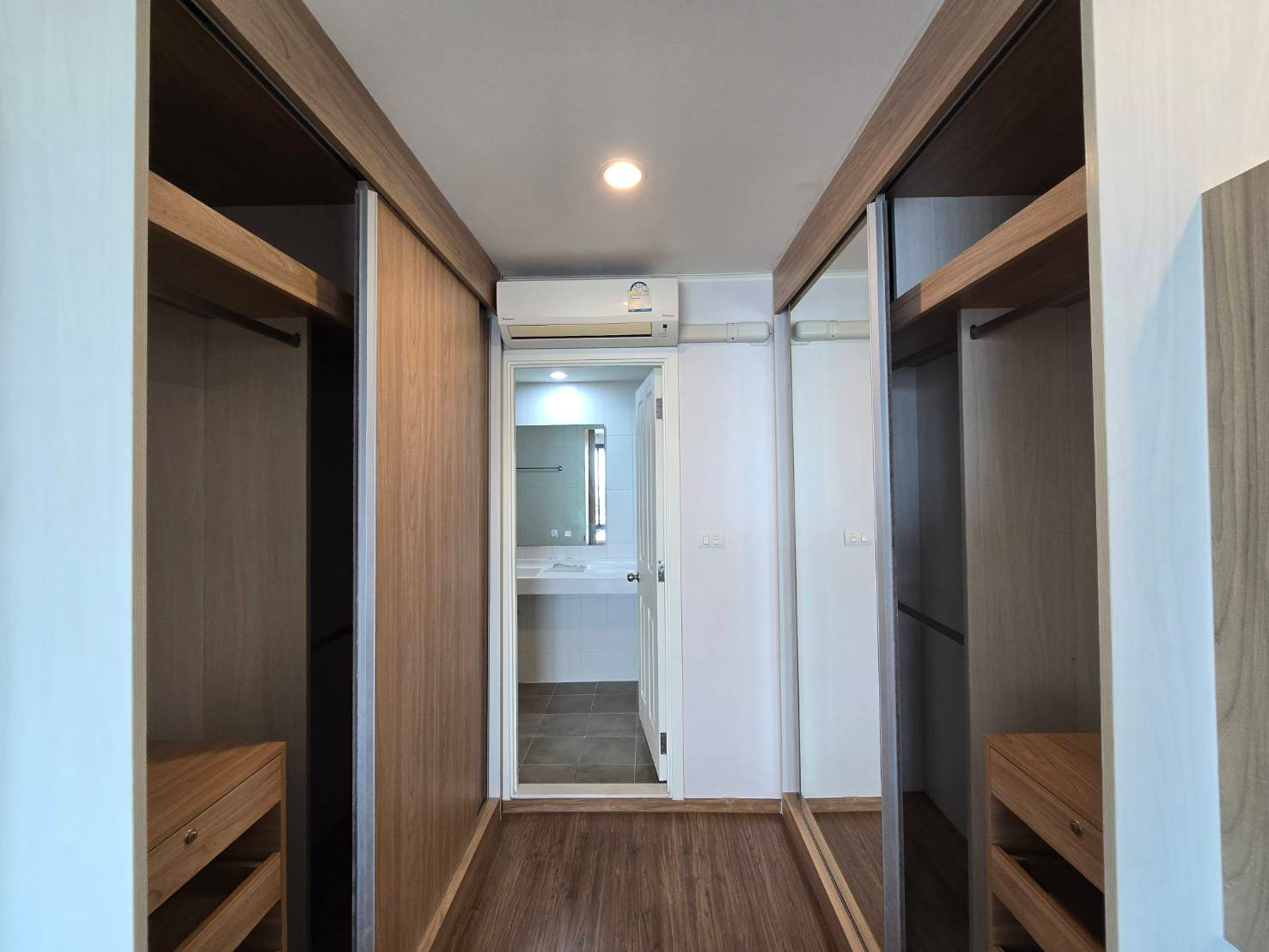 FOR Rent 1  Bed ริมแม่น้ำ พร้อมเฟอร์ตกแต่ง ยู ดีไลท์ เรสซิเดนซ์ รีเวอร์ฟร้อนท์ พระราม 3 วิวแม่น้ำเจ้าพระยา – รูปที่ 4